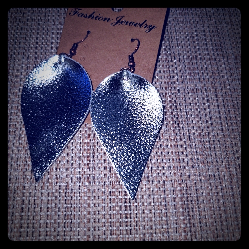Silver leatherette tear drop earrings